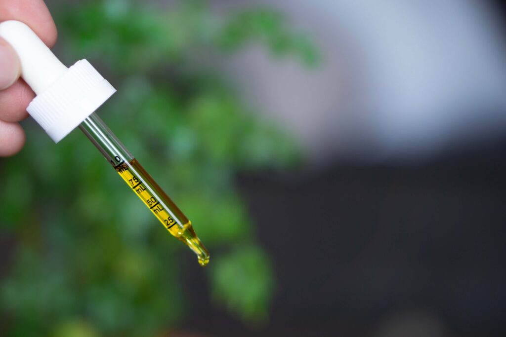 how to use cannabis tincture